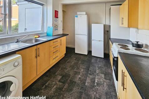 Martin Close, Hatfield, AL10 photo 4