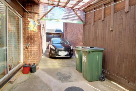 Carport Gus Critchlow EweMove Hinckley