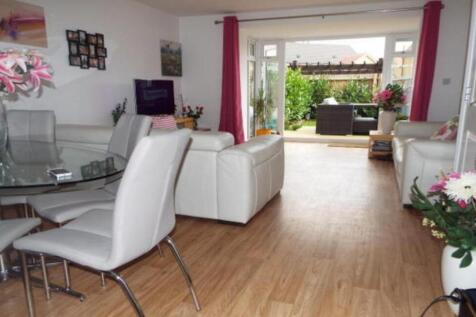 Clenshaw Path, Basildon photo 3