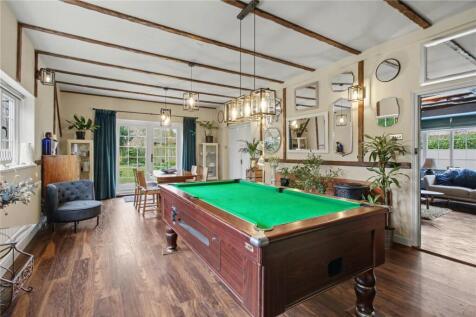 Dining/Games Room