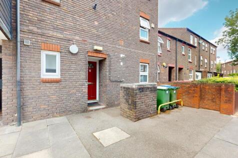 12 Aspen Green, Erith, DA18 4HY