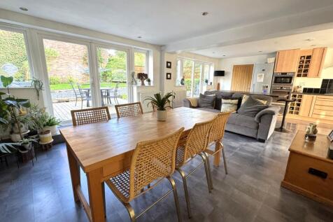 Living Dining Kitchen