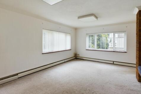 CAM02519G0-PR0119-STILL014