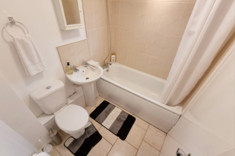 Flat 2, 38 Clarendon Square, Leamington Spa photo 5