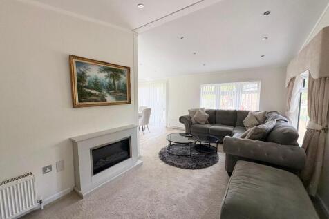 Headcorn Road, Biddenden, Ashford, Kent, TN27 photo 5
