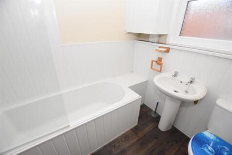 Bathroom.JPG