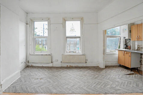 First Floor Flat, 192 Queens Road, Peckham, London SE15 2HP