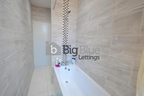 5, Brudenell Grove,PRIME LOCATION!!!! photo 4