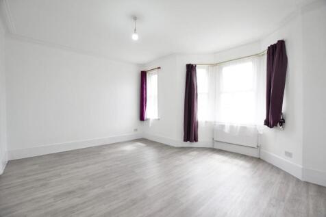 Heigham Road, East Ham, E6 photo 4