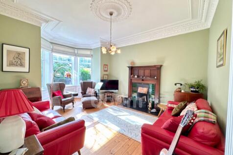 Dalry Road, Beith  lounge