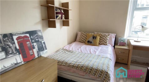 6-bed house on Regent Street, Lancaster, £3,276/mo