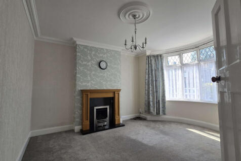Large Front Facing Living Room