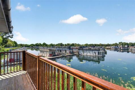 Marina Apartments