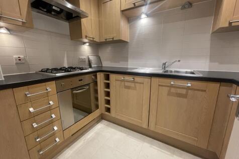 Sadlers Court, Winnersh, Wokingham, RG41 photo 3