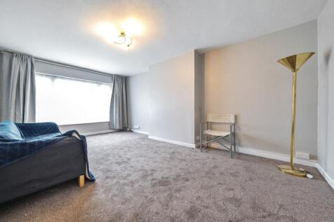 Davidson Frost-Wellings, DFW, Kerry Court, Stanmor