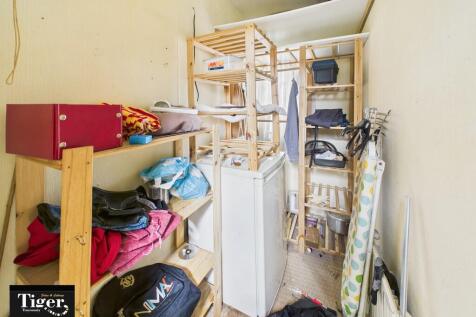 CAM02176G0-PR0736...