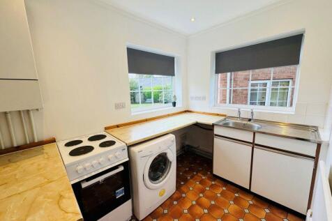 St Mawes Court, Macclesfield photo 3
