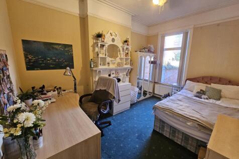 38 Charlotte Street, Leamington Spa photo 3
