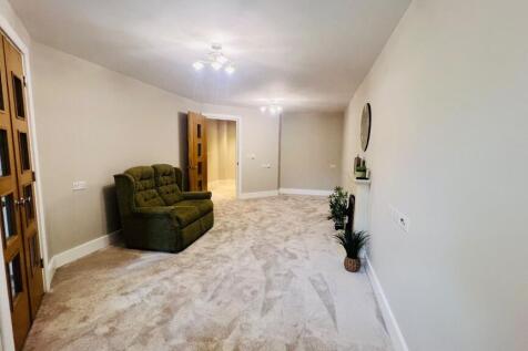 St. Lukes Road, MAIDENHEAD photo 4