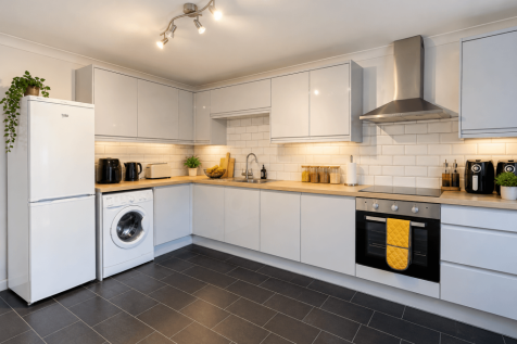 2 Bedroom end terraced house