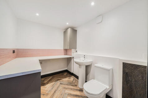 1361194-7-68d6d79...