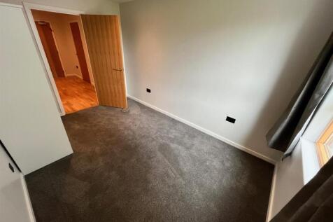 Marsh Lane, Leeds photo 5