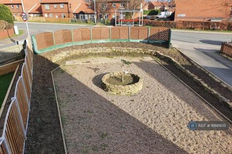 Astley Lane, Leeds, LS26 photo 4
