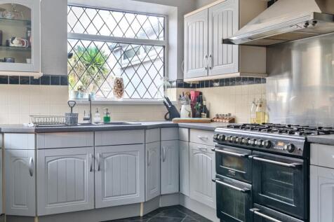 1384649-50-692884b1d61da-ARW-1