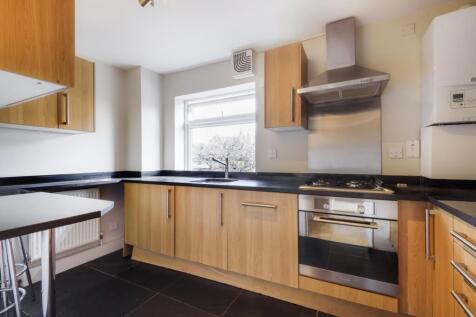 824578 (3)