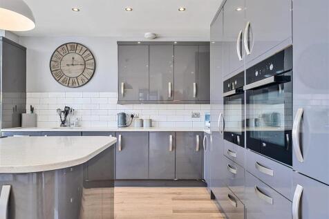 Open Plan Kitchen / Dining / Living Room