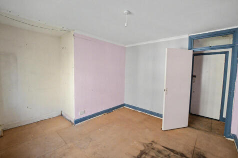 21C Emanuel Avenue, London W3 6JQ