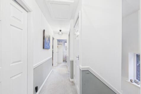 CAM02093G0-PR0067-STILL017