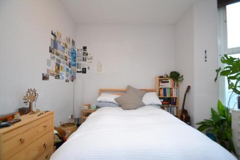 Master Bedroom (1)