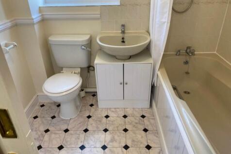 Lucerene Close 182 B