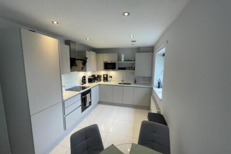 Osprey Close, Upton photo 4