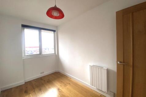 BEDROOM 7.jpeg