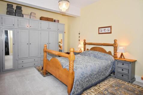 2097b197-BED 201 2001.JPG