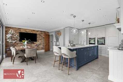 22 Baas Lane Broxbourne via properties estate letting commercial