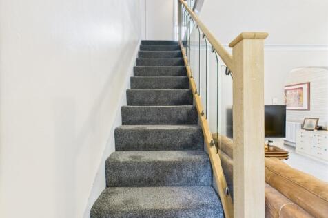 CAM03729G0-PR0110-STILL020