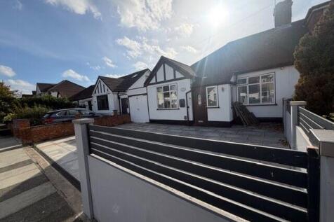 2 bed semi-detached bungalow for sale Waverley Av