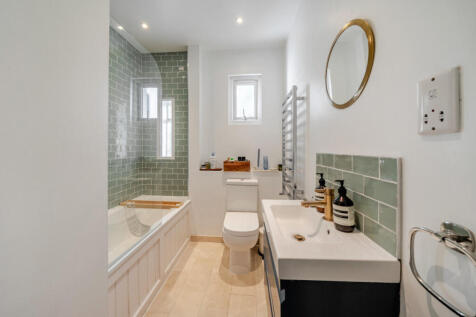 1358926-6-68d5060...