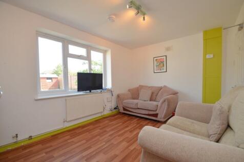 Available SEPT 2026- Norfolk Close photo 4