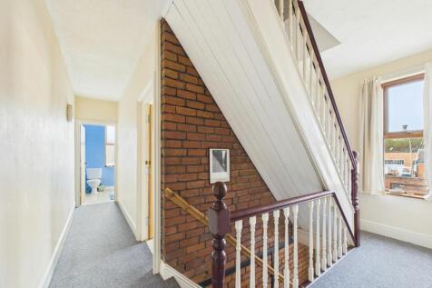 tgsales&amp;lettings_estateagentgloucester_commercialpropertyforsale_flat4.jpg