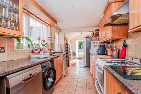 Kitchen/Breakfast...