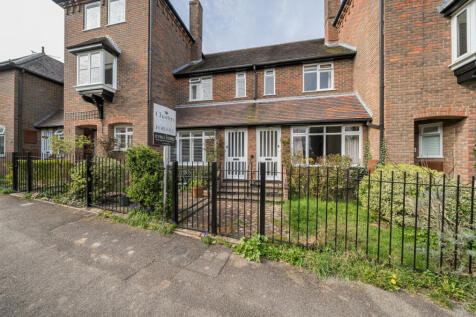 1432973-6-69bd56e...