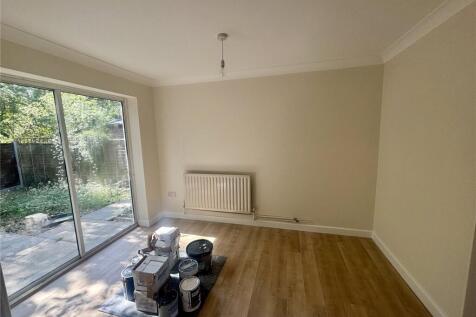 Tumulus Close, Southampton, Hampshire, SO19 photo 5