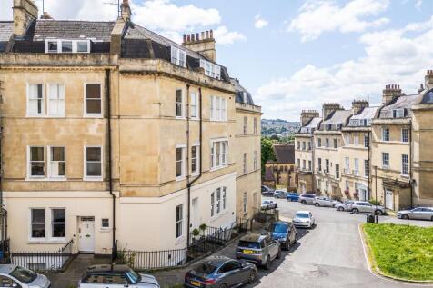 Second Floor Apartment, 14 Portland Place, Bath, B
