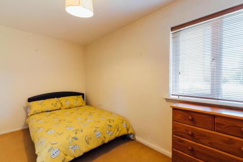 Barnsdale Close, Loughborough photo 4