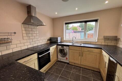 Tennyson Avenue, Lytham St. Annes photo 4