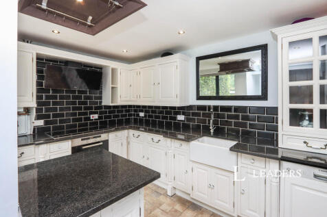Spotswood Place, S14 photo 5
